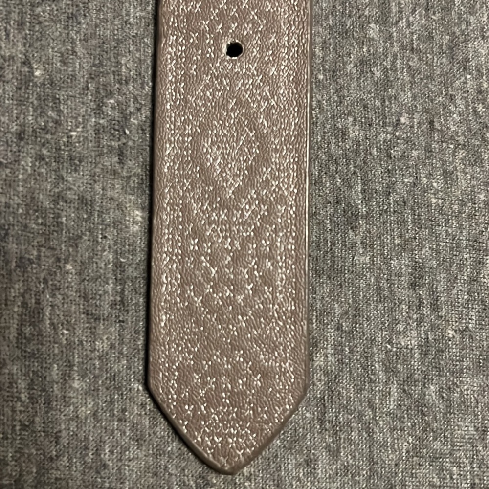 Tan women’s belt size Medium - Picture 4 of 5